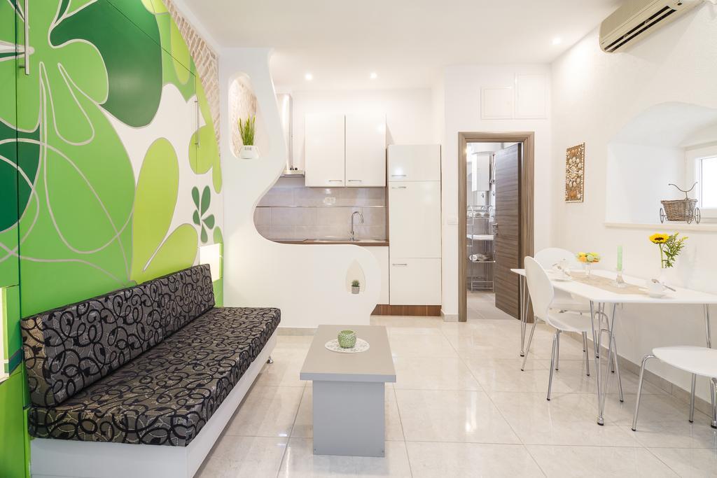 Apartment Males Spalato Esterno foto